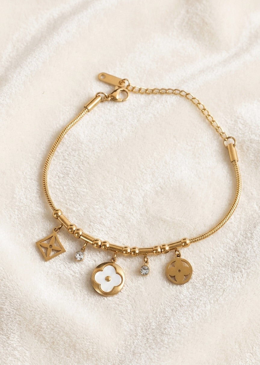Anti tarnish golden charm bracelet 