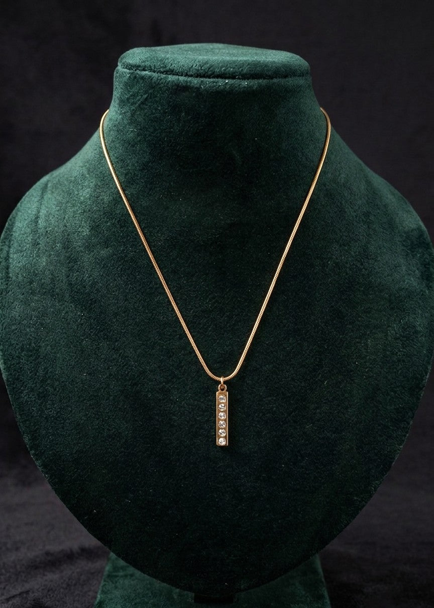Anti tarnish gold necklace with rectangle pendant 