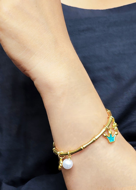 The 'Kiara' Charm Hinged Bangle